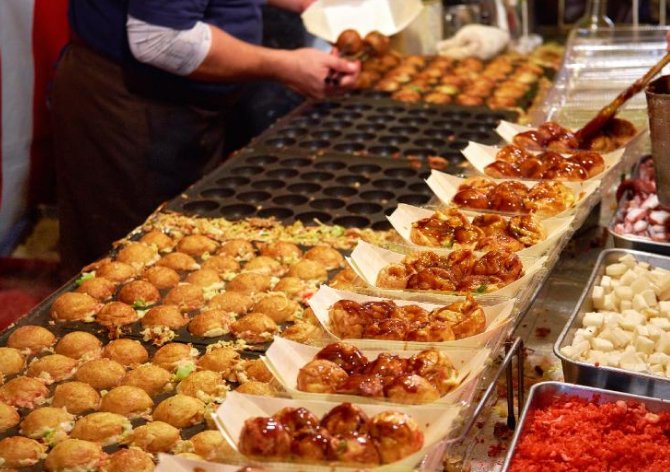 難波駅周辺で開業するメリットと注意点の写真