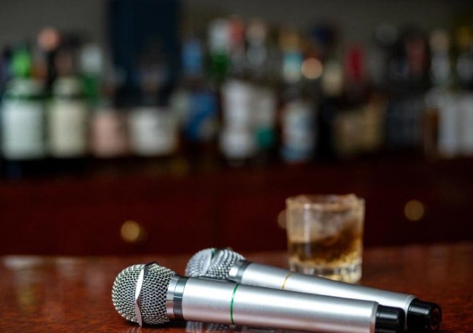 居抜きでスナックを開業する際の注意点の写真